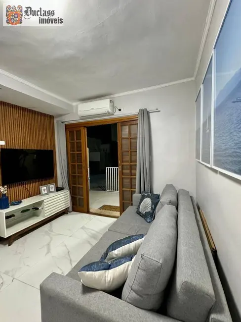 Sobrado com 2 quartos à venda, 64m2 em Martim de Sá, Caraguatatuba - SP - imagem 3 Foto 3 de Sobrado com 2 quartos à venda, 64m2 em Martim de Sá, Caraguatatuba - SP