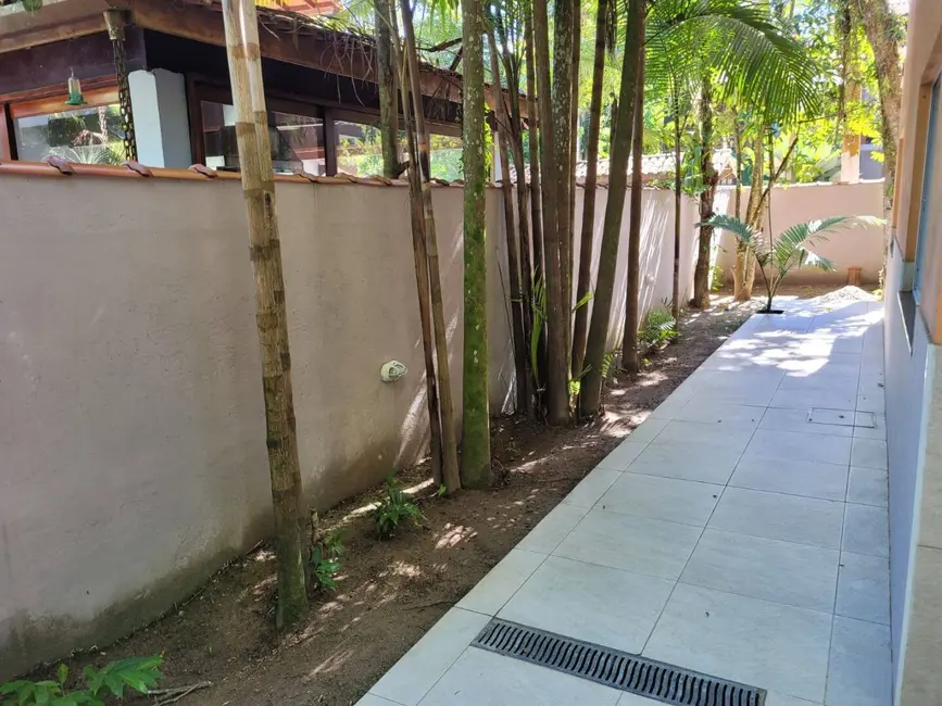 Foto 8 de Sobrado com 3 quartos à venda, 200m2 em Sao Sebastiao - SP