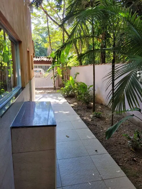 Foto 6 de Sobrado com 3 quartos à venda, 200m2 em Sao Sebastiao - SP