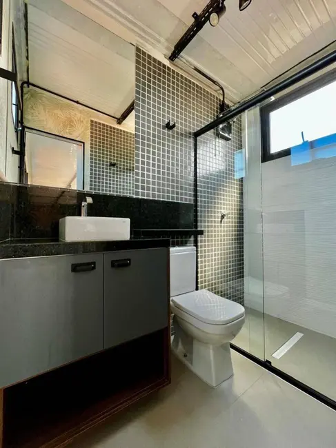 Foto 7 de Sobrado com 3 quartos à venda, 141m2 em Balneário Copacabana, Caraguatatuba - SP