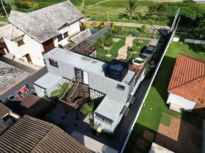 Foto 9 de Sobrado com 3 quartos à venda, 141m2 em Balneário Copacabana, Caraguatatuba - SP