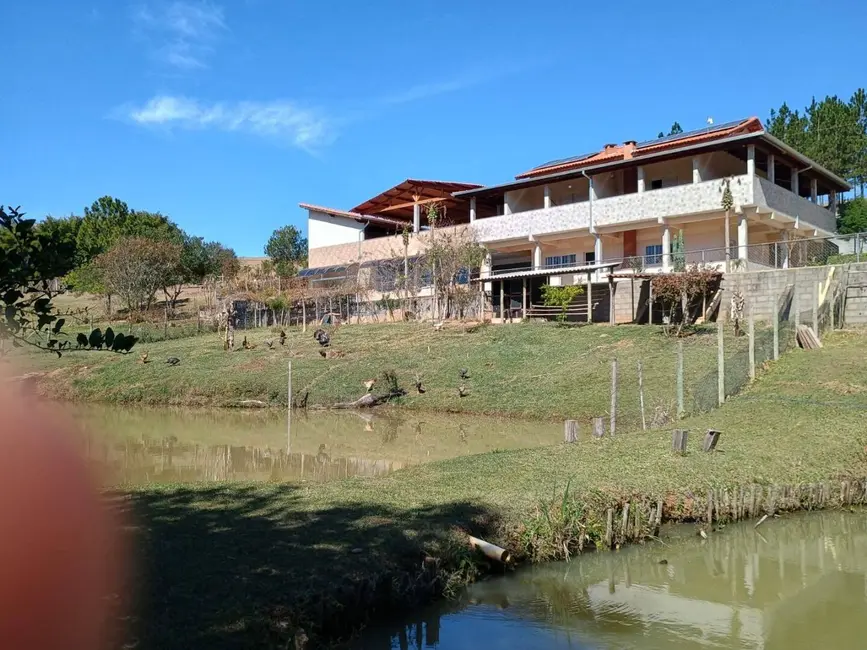 Foto 2 de Sítio / Rancho com 3 quartos à venda, 170m2 em Itapeva - MG