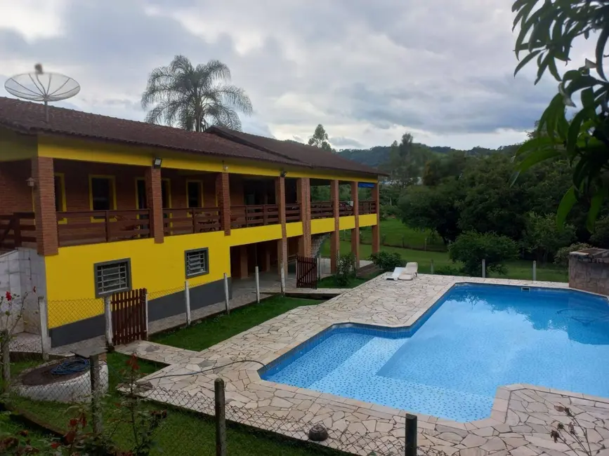 Foto 4 de Chácara com 7 quartos à venda, 550m2 em Camanducaia - MG