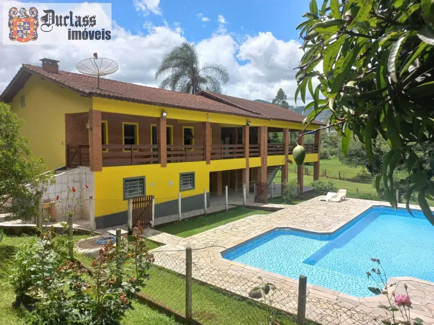 Foto 2 de Chácara com 7 quartos à venda, 550m2 em Camanducaia - MG