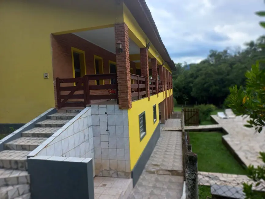 Foto 6 de Chácara com 7 quartos à venda, 550m2 em Camanducaia - MG