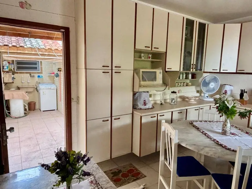 Foto 9 de Casa com 3 quartos à venda, 257m2 em Mongagua - SP