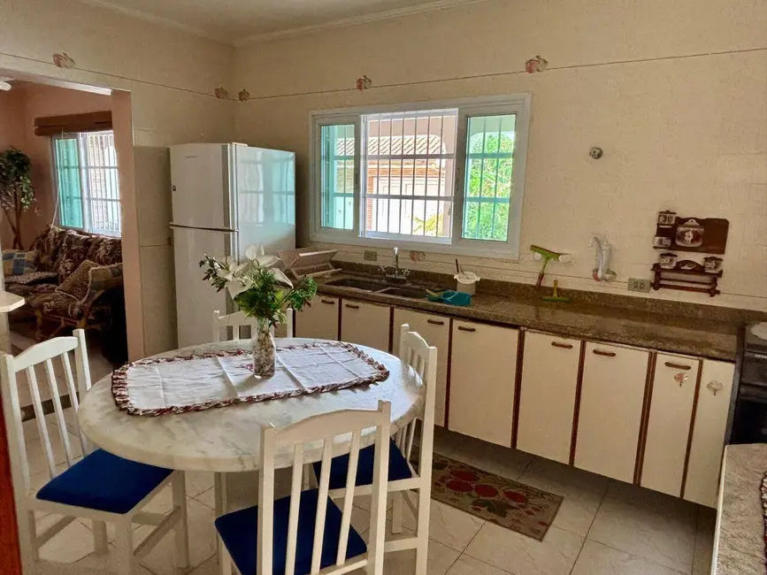 Foto 7 de Casa com 3 quartos à venda, 257m2 em Mongagua - SP