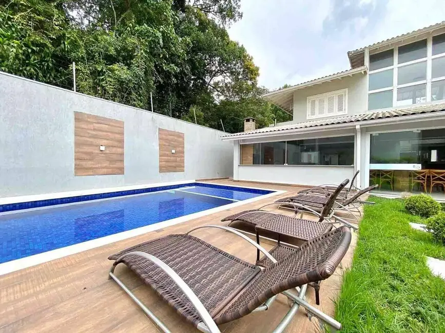 Foto 1 de Sobrado com 5 quartos à venda, 245m2 em Balneário Praia do Pernambuco, Guaruja - SP