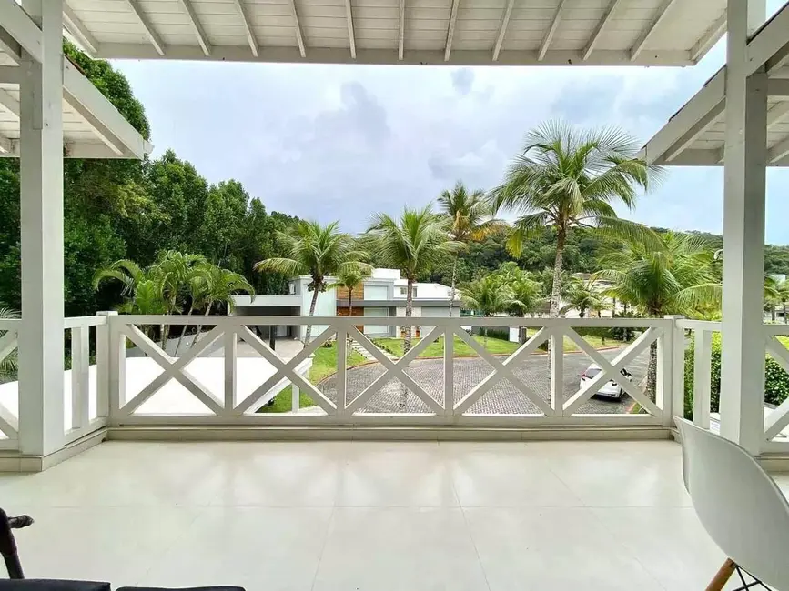 Foto 3 de Sobrado com 5 quartos à venda, 245m2 em Balneário Praia do Pernambuco, Guaruja - SP