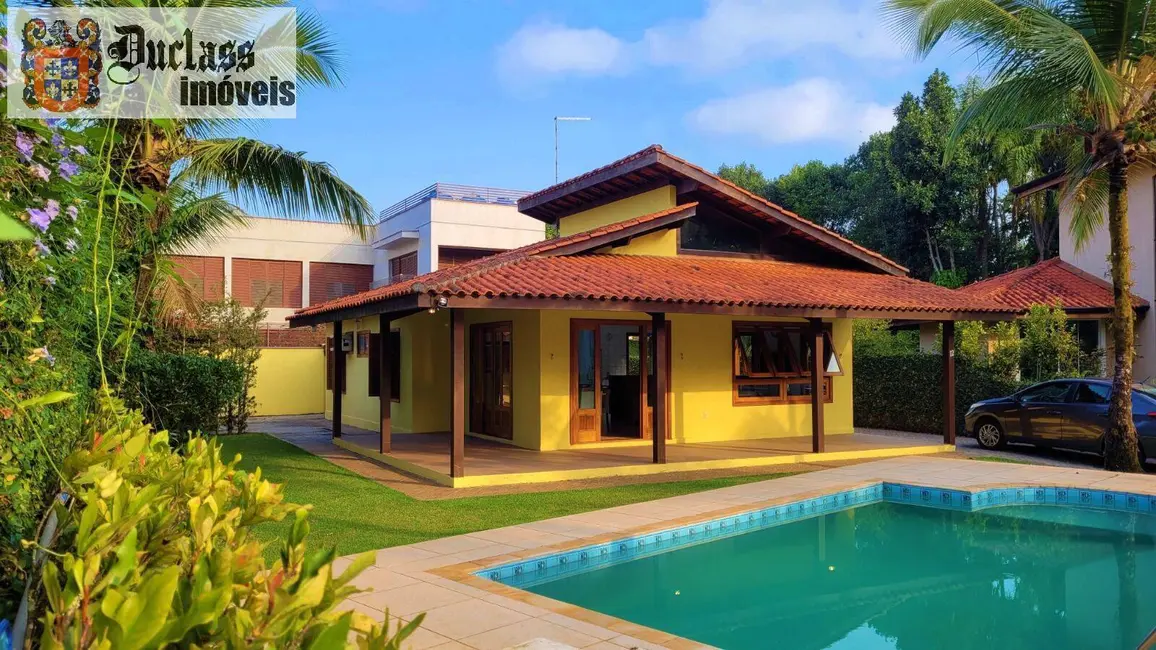 Casa com 3 quartos à venda, 480m2 em Balneário Praia do Pernambuco, Guaruja - SP - imagem 1 Foto 1 de Casa com 3 quartos à venda, 480m2 em Balneário Praia do Pernambuco, Guaruja - SP