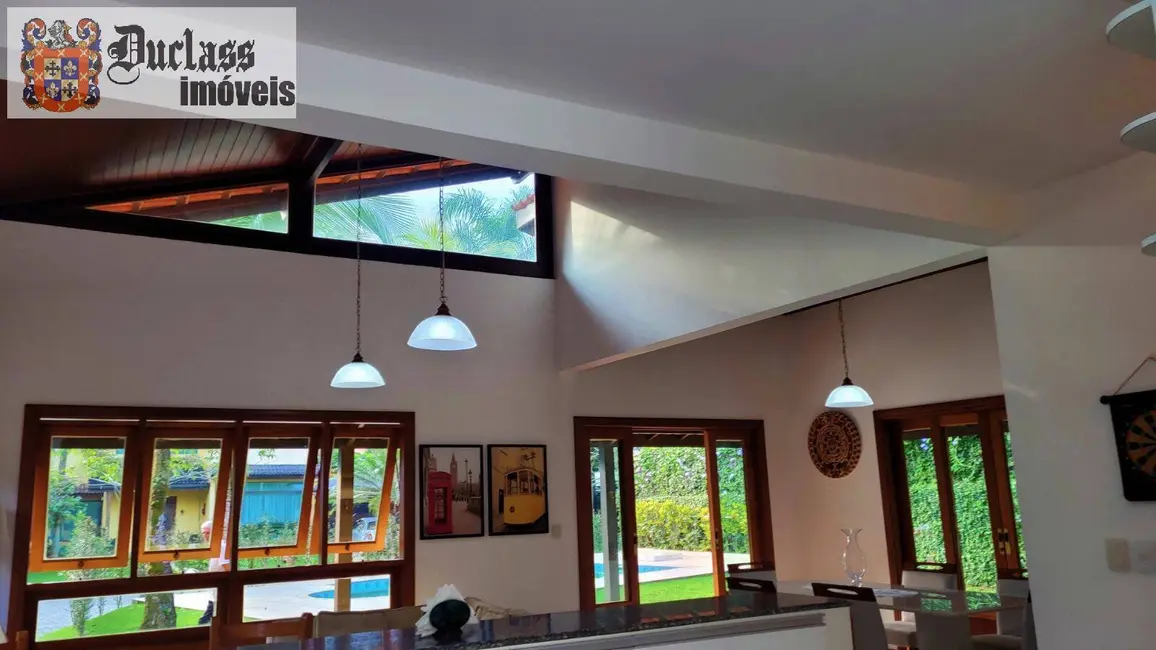 Casa com 3 quartos à venda, 480m2 em Balneário Praia do Pernambuco, Guaruja - SP - imagem 8 Foto 8 de Casa com 3 quartos à venda, 480m2 em Balneário Praia do Pernambuco, Guaruja - SP