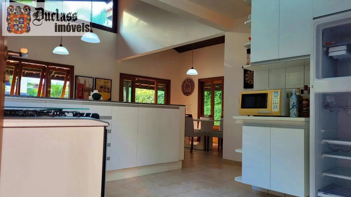 Casa com 3 quartos à venda, 480m2 em Balneário Praia do Pernambuco, Guaruja - SP - imagem 6 Foto 6 de Casa com 3 quartos à venda, 480m2 em Balneário Praia do Pernambuco, Guaruja - SP