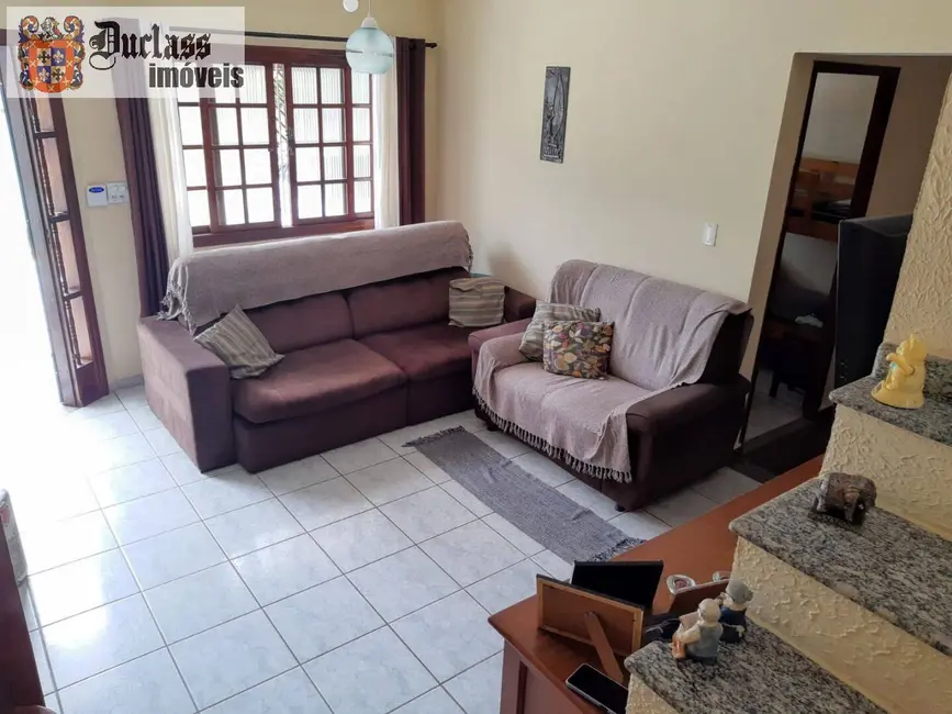 Foto 4 de Sobrado com 4 quartos à venda, 86m2 em Mongagua - SP