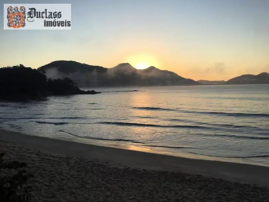 Casa com 3 quartos à venda, 200m2 em Ubatuba - SP - imagem 4 Foto 4 de Casa com 3 quartos à venda, 200m2 em Ubatuba - SP