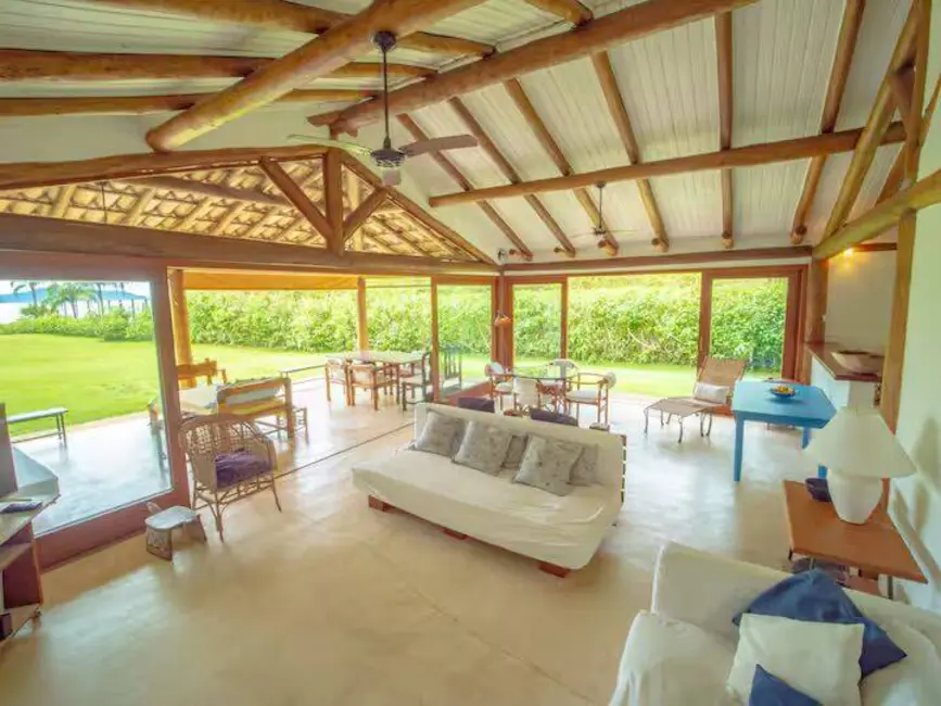 Foto 1 de Casa com 3 quartos à venda, 200m2 em Ubatuba - SP