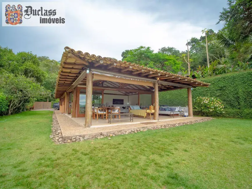 Casa com 3 quartos à venda, 200m2 em Ubatuba - SP - imagem 2 Foto 2 de Casa com 3 quartos à venda, 200m2 em Ubatuba - SP