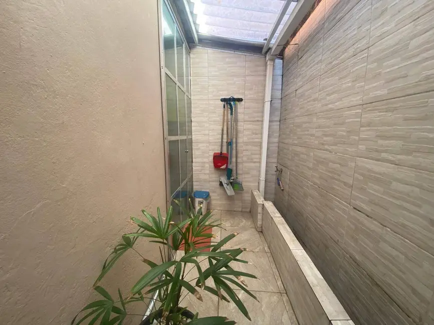 Foto 8 de Sobrado com 2 quartos à venda, 69m2 em Guaruja - SP