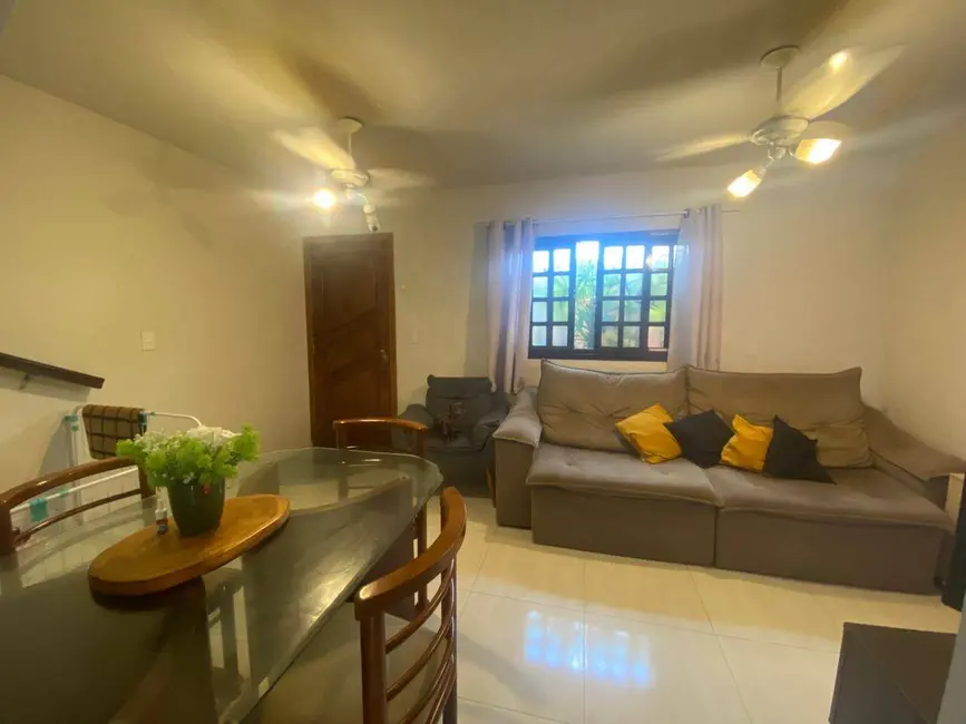 Foto 1 de Sobrado com 2 quartos à venda, 69m2 em Guaruja - SP