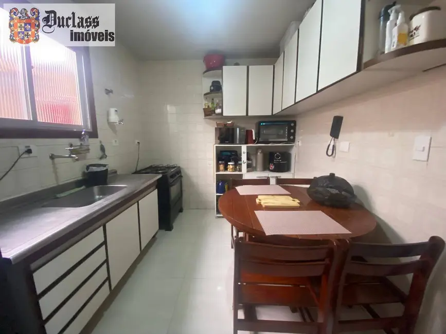 Sobrado com 2 quartos à venda, 69m2 em Guaruja - SP - imagem 3 Foto 3 de Sobrado com 2 quartos à venda, 69m2 em Guaruja - SP