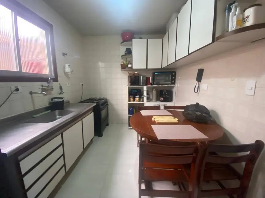 Foto 3 de Sobrado com 2 quartos à venda, 69m2 em Guaruja - SP
