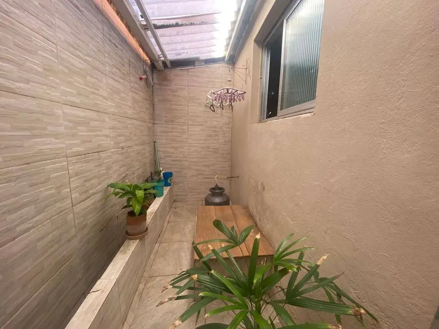 Foto 9 de Sobrado com 2 quartos à venda, 69m2 em Guaruja - SP