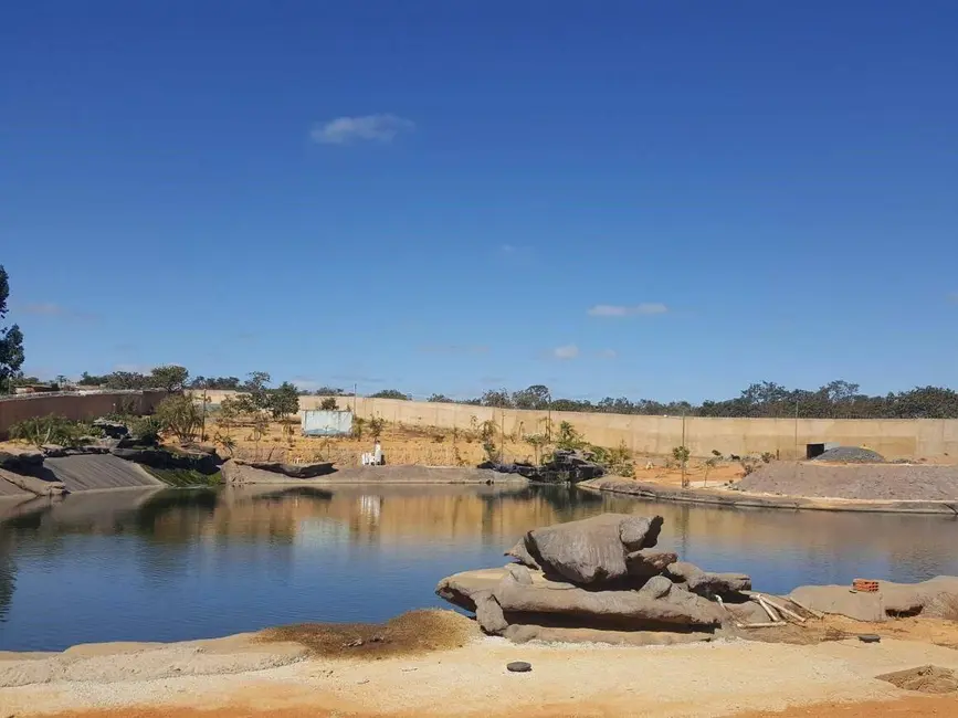 Foto 1 de Sala Comercial à venda, 107100m2 em Curvelo - MG