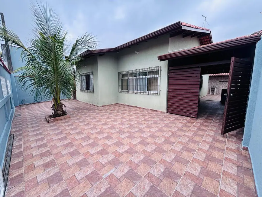 Foto 1 de Casa com 5 quartos à venda, 244m2 em Itanhaem - SP