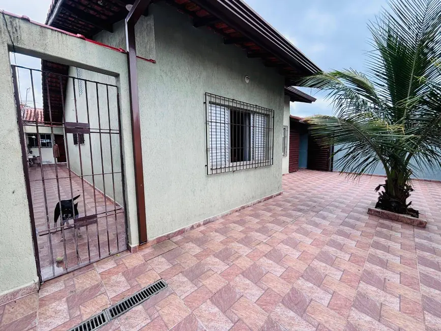 Foto 4 de Casa com 5 quartos à venda, 244m2 em Itanhaem - SP