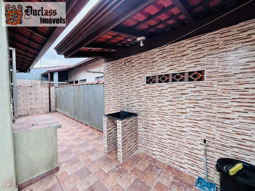 Foto 9 de Casa com 5 quartos à venda, 244m2 em Itanhaem - SP