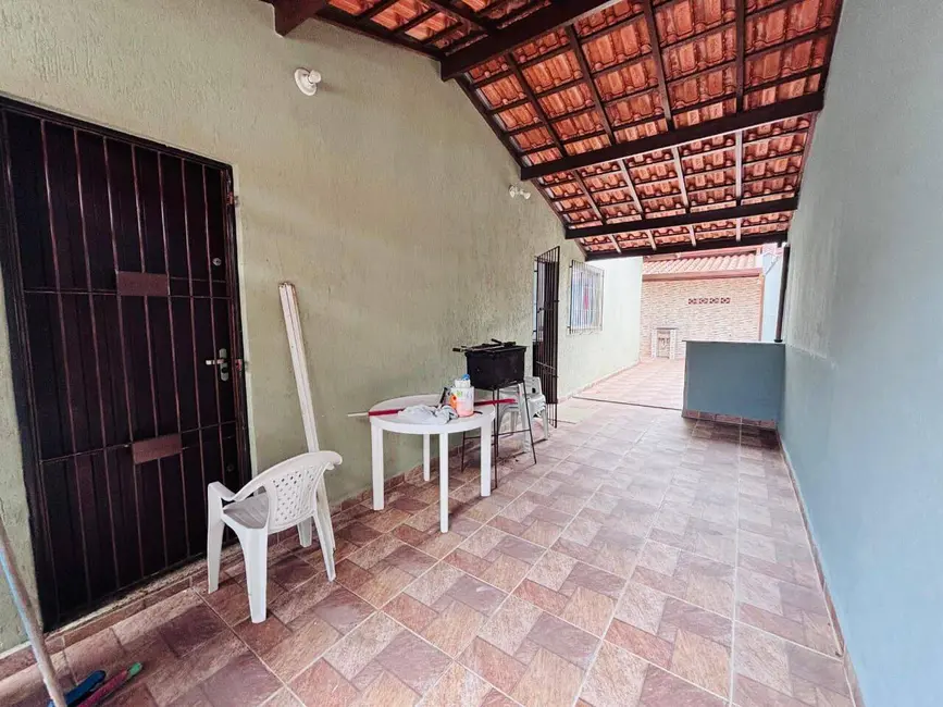 Foto 6 de Casa com 5 quartos à venda, 244m2 em Itanhaem - SP