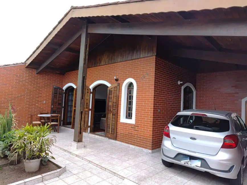 Foto 1 de Casa com 3 quartos à venda, 156m2 em Itanhaem - SP