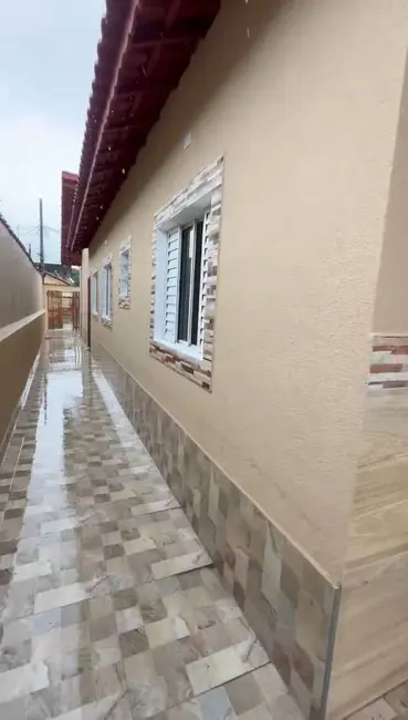 Foto 3 de Casa com 2 quartos à venda, 125m2 em Itanhaem - SP