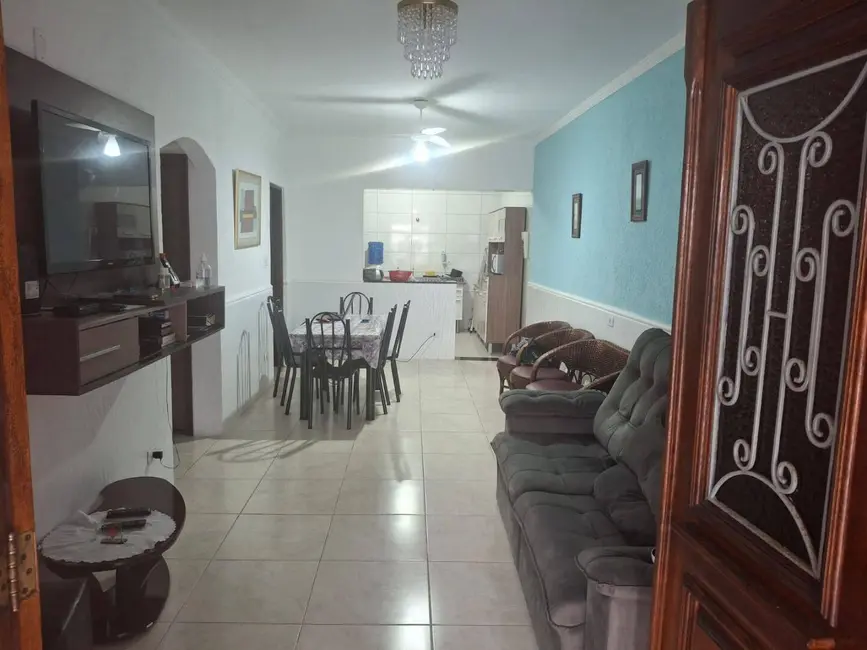 Foto 3 de Casa com 2 quartos à venda, 125m2 em Mongagua - SP