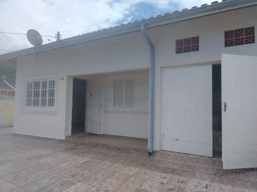 Foto 6 de Casa com 2 quartos à venda, 272m2 em Mongagua - SP