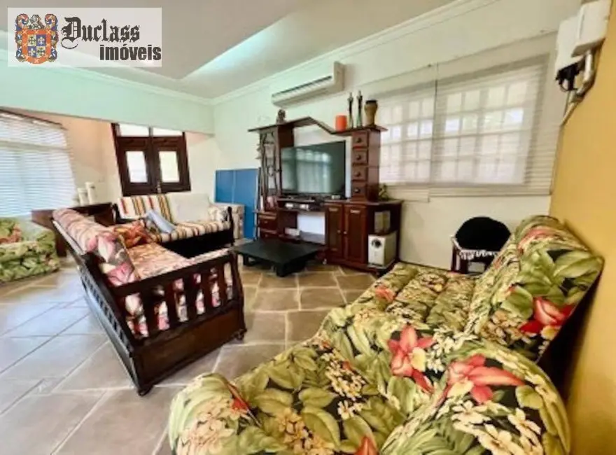 Sobrado com 3 quartos à venda, 340m2 em Bertioga - SP - imagem 3 Foto 3 de Sobrado com 3 quartos à venda, 340m2 em Bertioga - SP