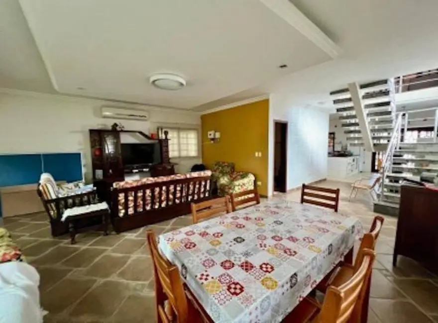 Foto 2 de Sobrado com 3 quartos à venda, 340m2 em Bertioga - SP
