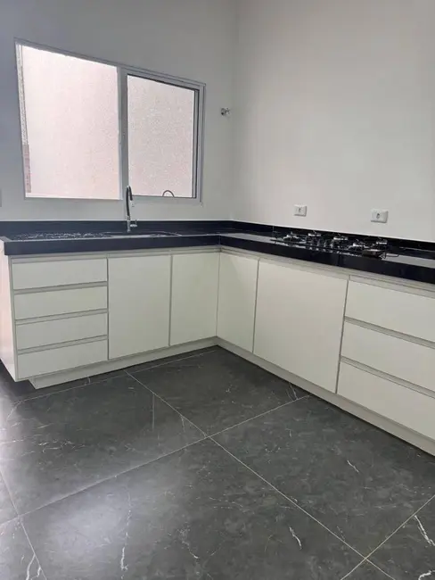 Foto 3 de Casa com 3 quartos à venda, 94m2 em Bom Jesus Dos Perdoes - SP