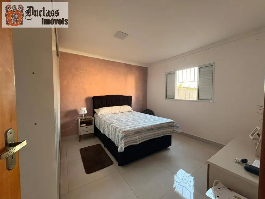 Casa com 3 quartos à venda, 151m2 em Atibaia Jardim, Atibaia - SP - imagem 6 Foto 6 de Casa com 3 quartos à venda, 151m2 em Atibaia Jardim, Atibaia - SP