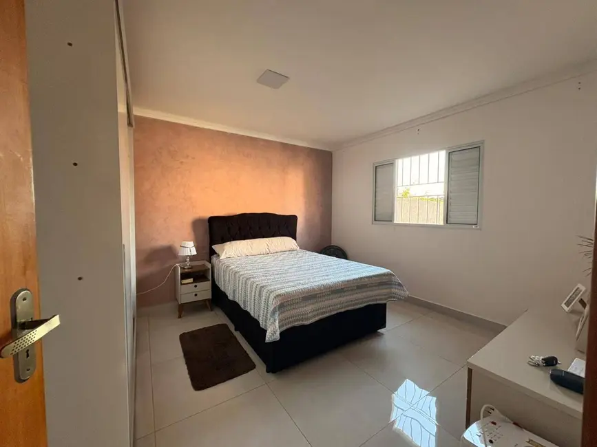 Foto 6 de Casa com 3 quartos à venda, 151m2 em Atibaia Jardim, Atibaia - SP