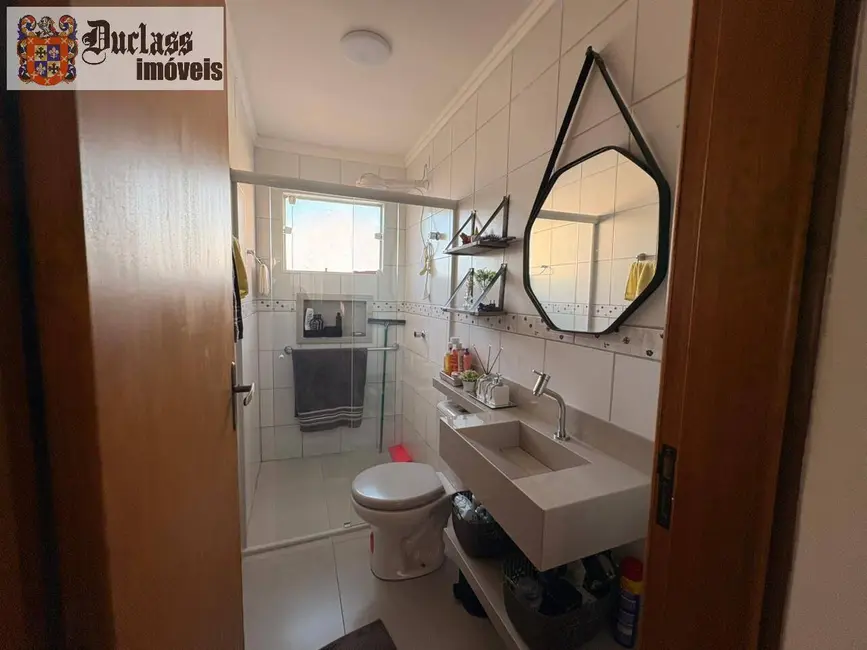 Casa com 3 quartos à venda, 151m2 em Atibaia Jardim, Atibaia - SP - imagem 8 Foto 8 de Casa com 3 quartos à venda, 151m2 em Atibaia Jardim, Atibaia - SP