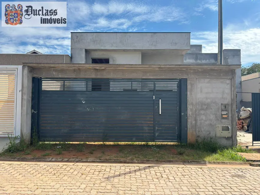 Casa com 2 quartos à venda, 115m2 em Piracaia - SP - imagem 1 Foto 1 de Casa com 2 quartos à venda, 115m2 em Piracaia - SP