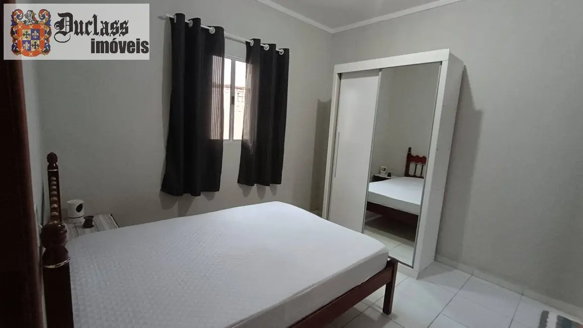 Foto 2 de Casa com 2 quartos à venda, 67m2 em Itanhaem - SP