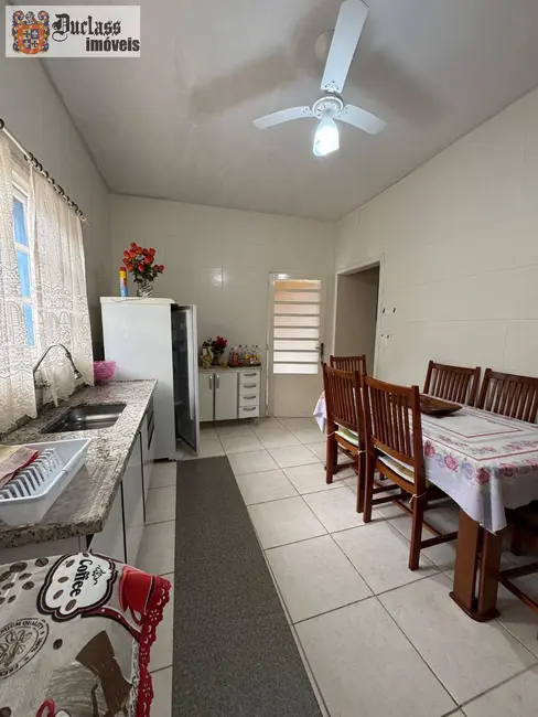 Foto 9 de Casa com 4 quartos à venda, 165m2 em Ubatuba - SP