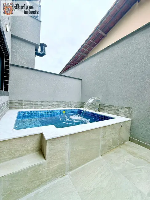 Foto 2 de Sobrado com 2 quartos à venda, 79m2 em Itanhaem - SP