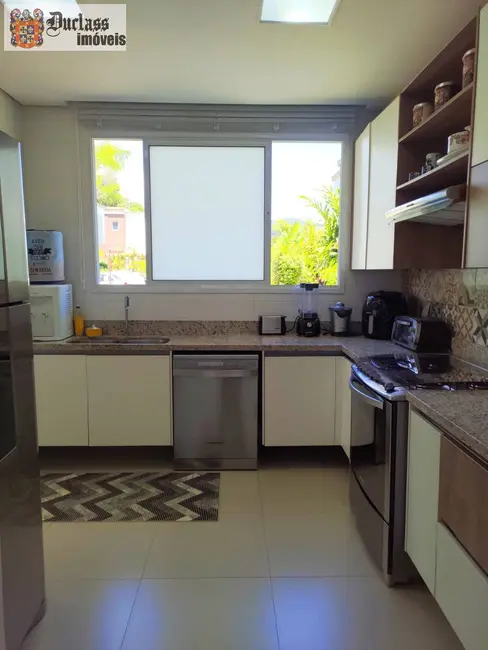 Foto 7 de Sobrado com 4 quartos à venda, 179m2 em Sao Sebastiao - SP