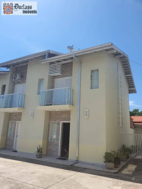 Foto 1 de Sobrado com 2 quartos à venda, 70m2 em Caraguatatuba - SP