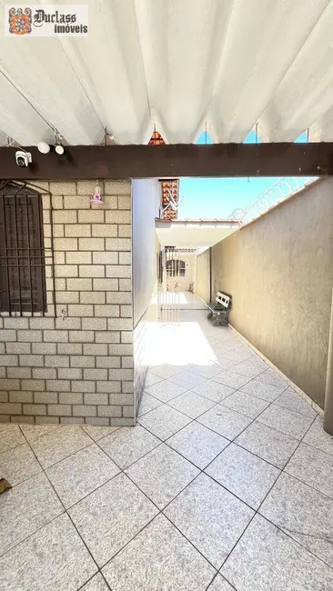 Foto 9 de Casa com 2 quartos à venda, 111m2 em Mongagua - SP