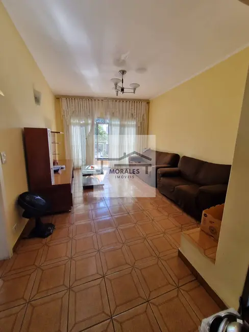 Foto 1 de Casa com 2 quartos para alugar, 130m2 em Jardim das Flores, Osasco - SP