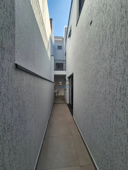 Sobrado com 3 quartos à venda, 188m2 em Bela Vista, Osasco - SP - imagem 4 Foto 4 de Sobrado com 3 quartos à venda, 188m2 em Bela Vista, Osasco - SP