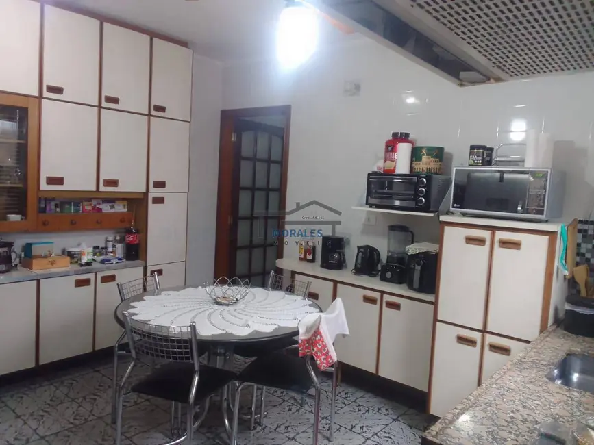 Foto 5 de Sobrado com 3 quartos à venda, 180m2 em Pestana, Osasco - SP